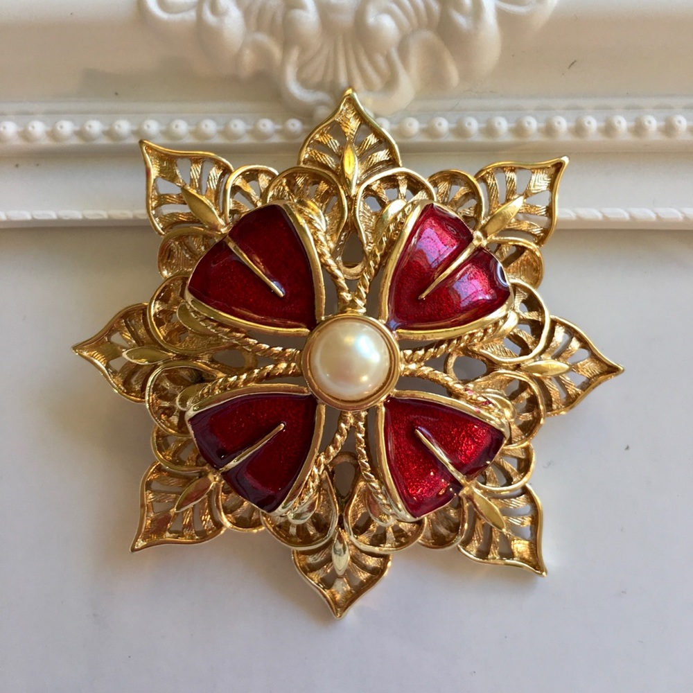 Vintage Monet Pin Red & Gold Regal Star Prefect